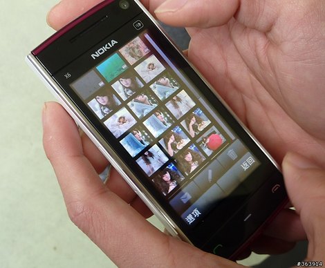фото Nokia X6 16 Gb белого цвета, розового цвета Нокиа 5530 (Pink on White)