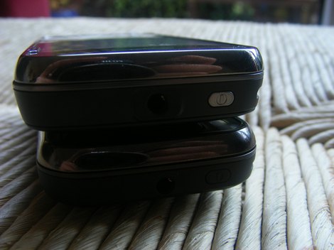 фото Nokia N97 mini черного цвета (Cherry Black) - вишнево-черный Нокиа Н97 мини