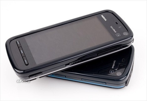 Nokia 5800 Black Silver - новый серебристый цвет Нокиа 5800 серый, белый